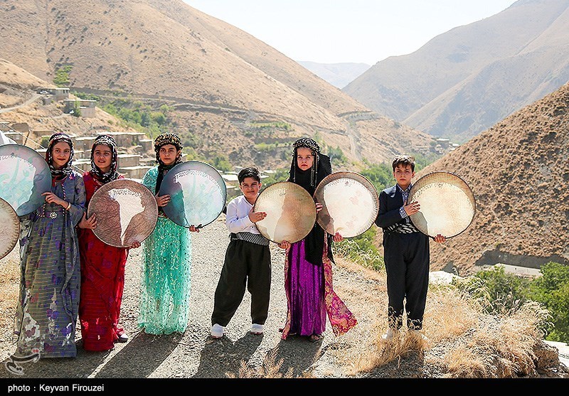 اجتماع بزرگ دف نوازان در کردستان
