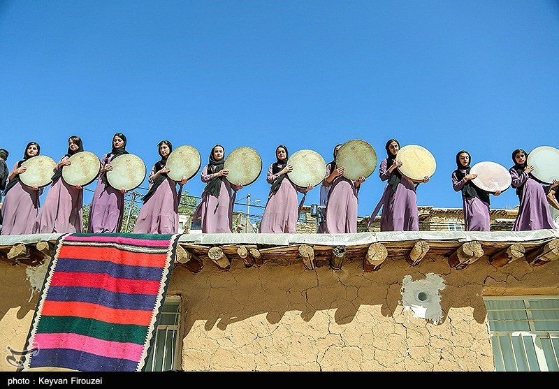 اجتماع بزرگ دف نوازان در کردستان