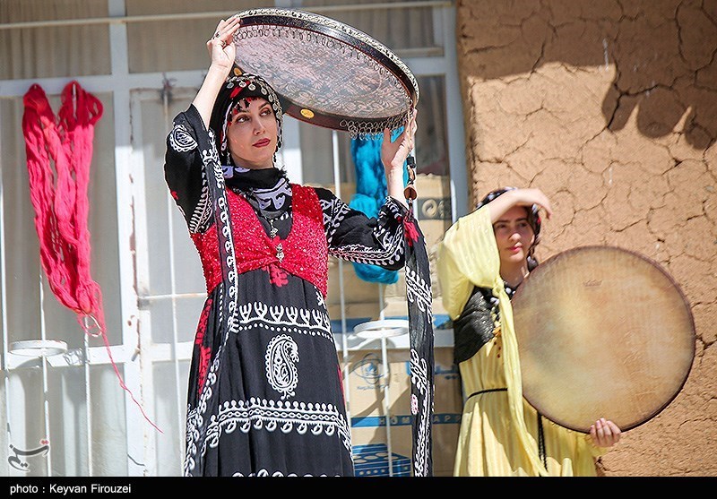 اجتماع بزرگ دف نوازان در کردستان