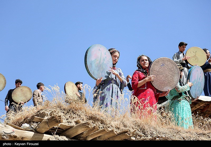 اجتماع بزرگ دف نوازان در کردستان