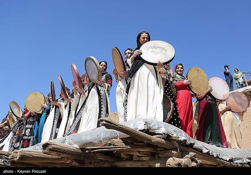 اجتماع بزرگ دف نوازان در کردستان