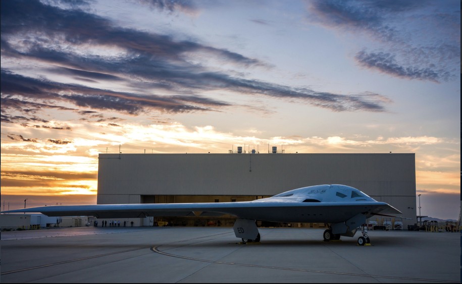 1700237083 964 ویدیو اولین پرواز رسمی بمب افکن پنهانکار B 21 Raider