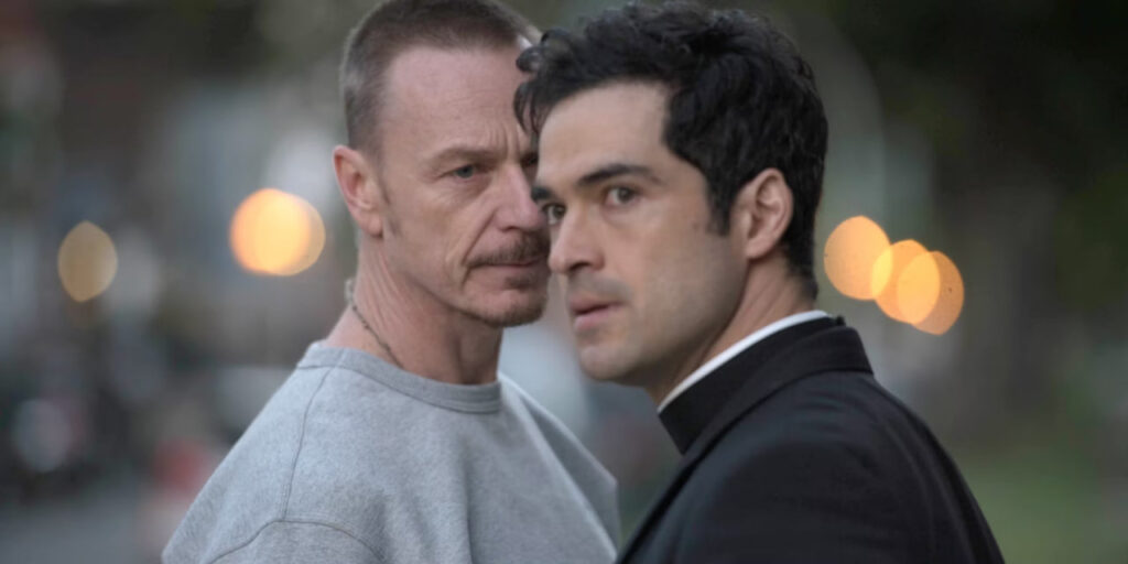 10 سریال برتر ترسناکی که درون‌مایه مذهبی دارند - ویجیاتو