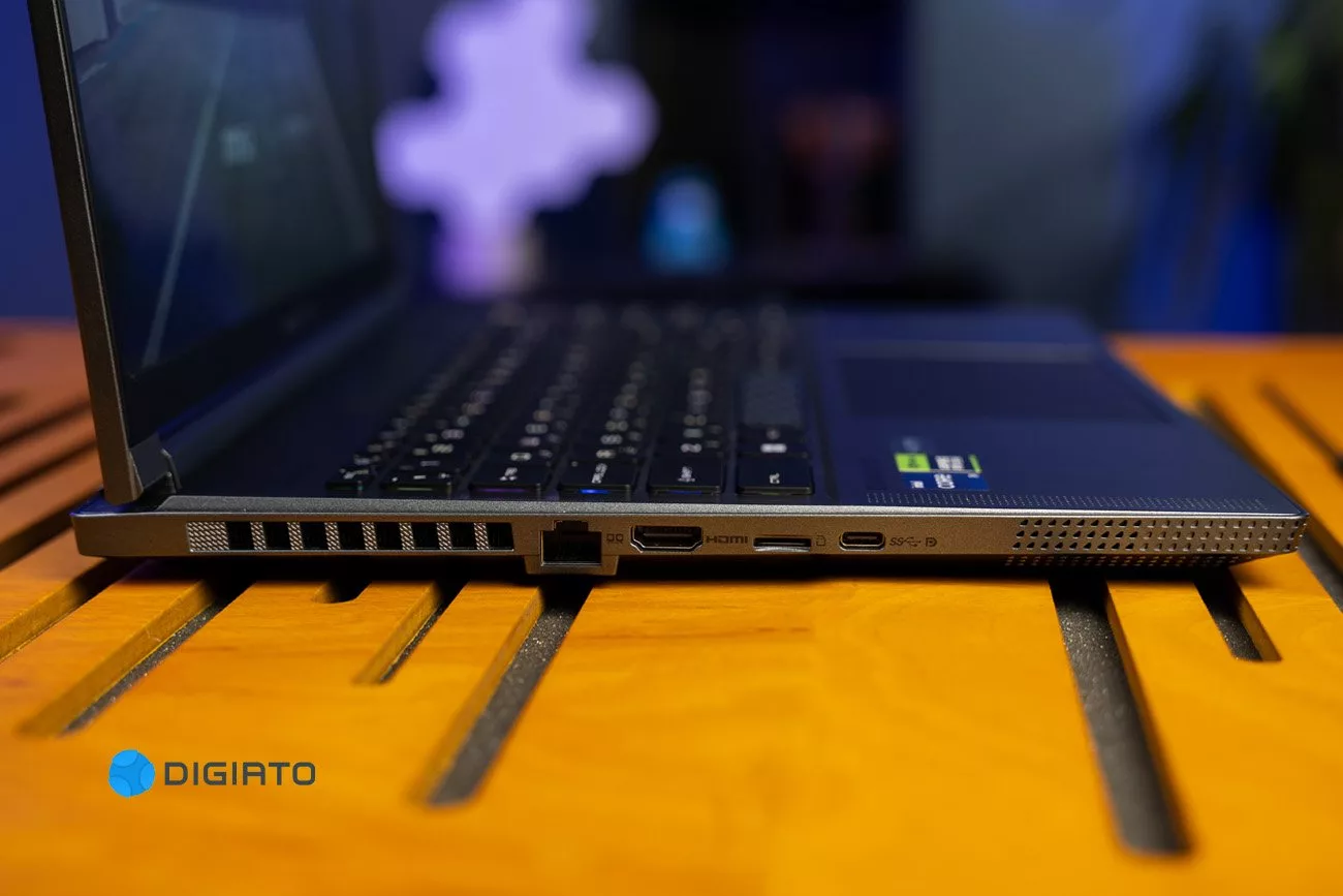 بازدید لپ تاپ MSI استلث ۱۶ نسخه اختصاصی مرسدس بنز 6 بررسی لپ تاپ MSI Stealth 16 مرسدس بنز