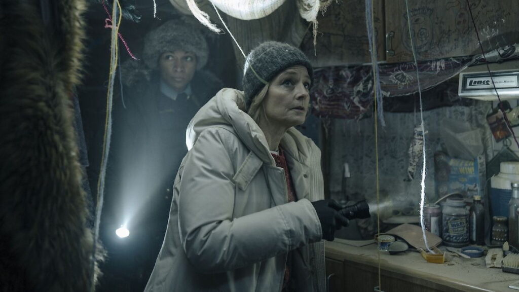 نقد سریال True Detective | فصل چهارم سرزمین شب 16 نقد سریال True Detective | فصل چهارم سرزمین شب