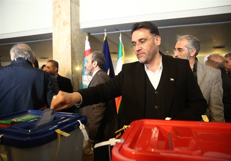 وجود هنرمندان پای صندوق رای به روایت عکس 23 تالار وحدت , تخلفات انتخاباتی ,