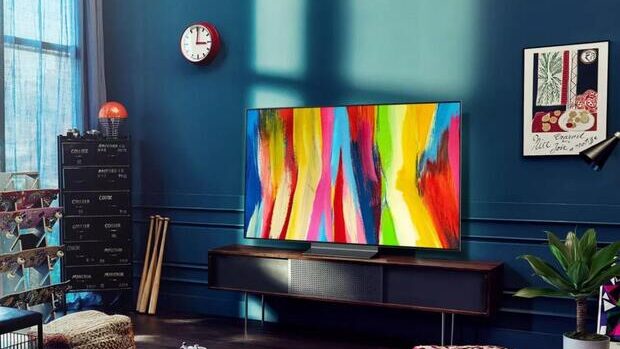 بهترین تلویزیون های گیمینگ | برترین مانتیورهای مناسب بازی 2024 14 تصویری از نمایشگر گیمینگ ال جی مدل EVO C2