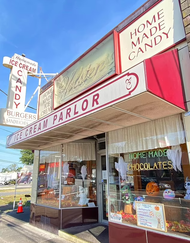 فروش رستوران سکانس آخر سریال «خانواده سوپرانو» به قیمت 82.6 هزار دلار 1 1709827830 138 فروش رستوران سکانس آخر سریال خانواده سوپرانو به قیمت 826