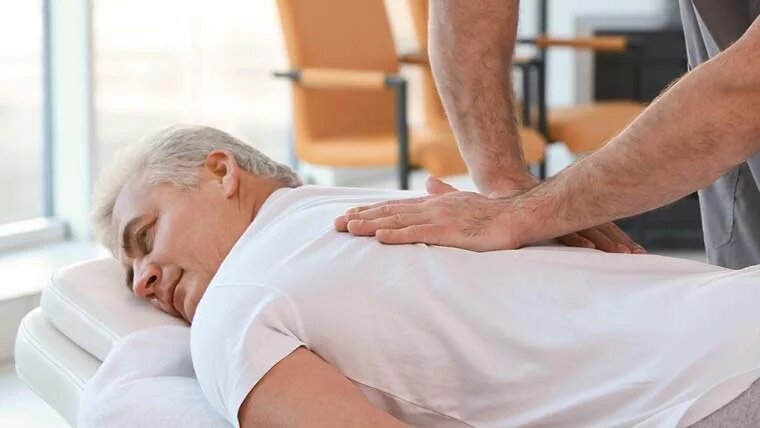 تاثییر شگرف ماساژ بر افزایش طول عمر 1 تاثیر شگرف ماساژ بر افزایش طول عمر | تحقیقات از فواید کم نظیر ماساژ چه میگویند؟