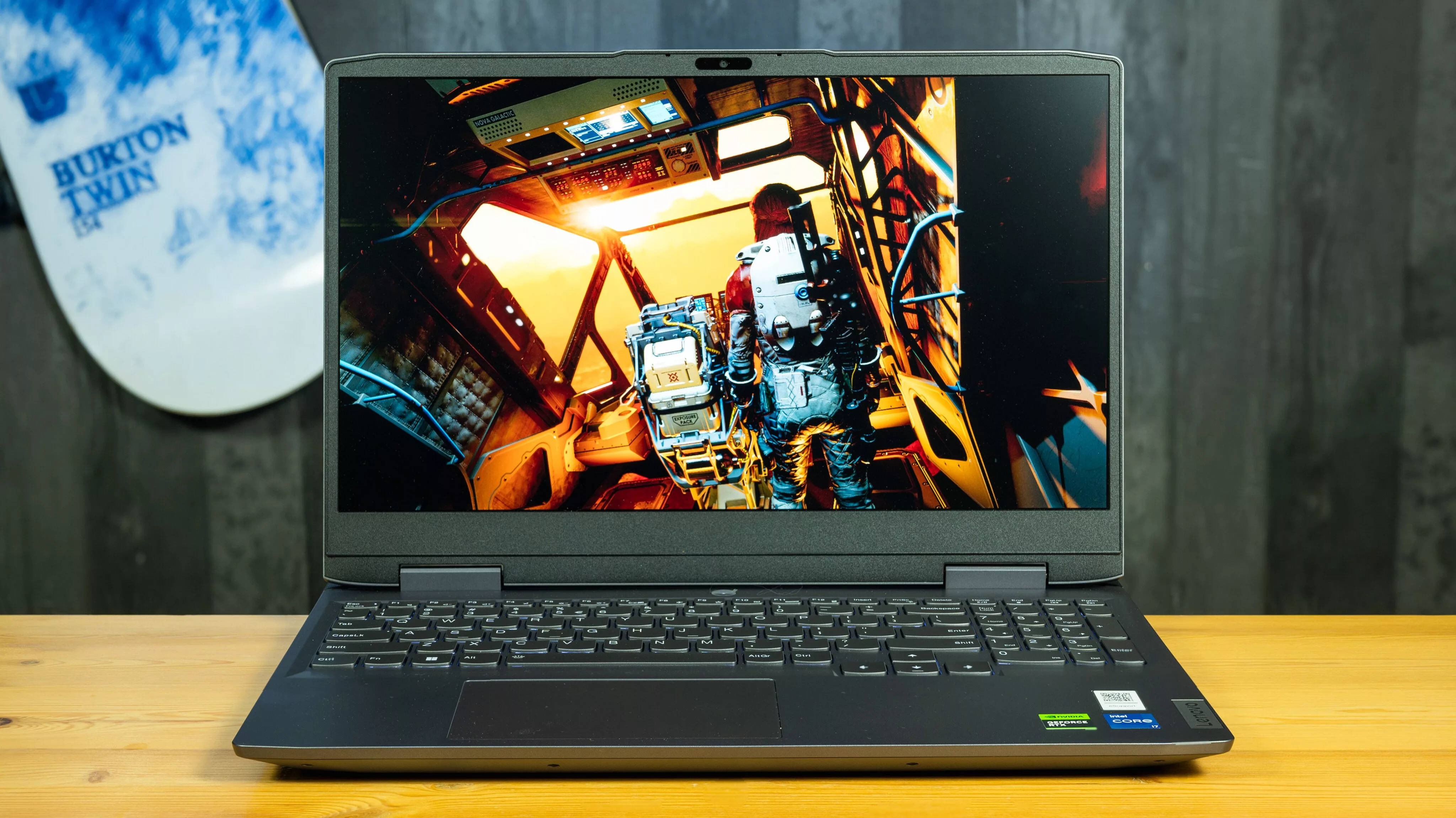 راهنمای خرید بهترین لپ تاپ از ۱۵ تا ۱۲۰ میلیون تومان_غروب شهر 19 لنوو LOQ 15