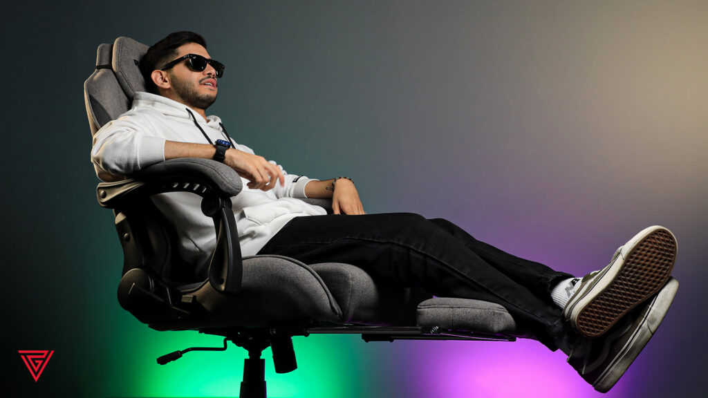 بهترین صندلی های گیمینگ | راهنمای خرید جامع_غروب شهر 34 تصویر صندلی گیمینگ ریدمکس همراه با رضا