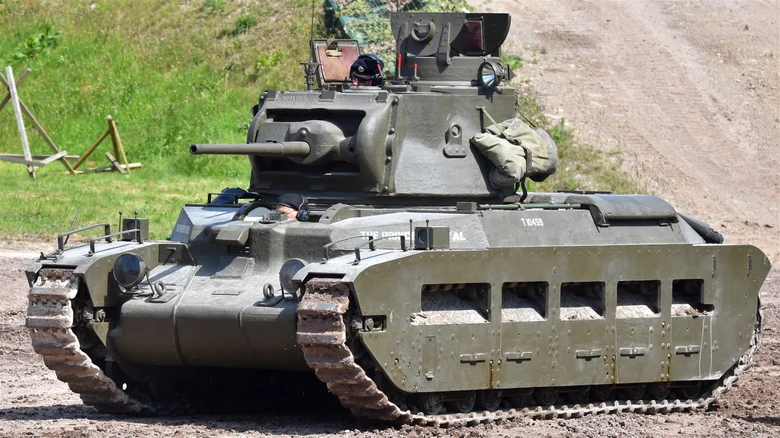 انواع گوناگون کلاس های تانک و تفاوت هایشان_غروب شهر 6 انواع مختلف تانک ها و تفاوت هایشان