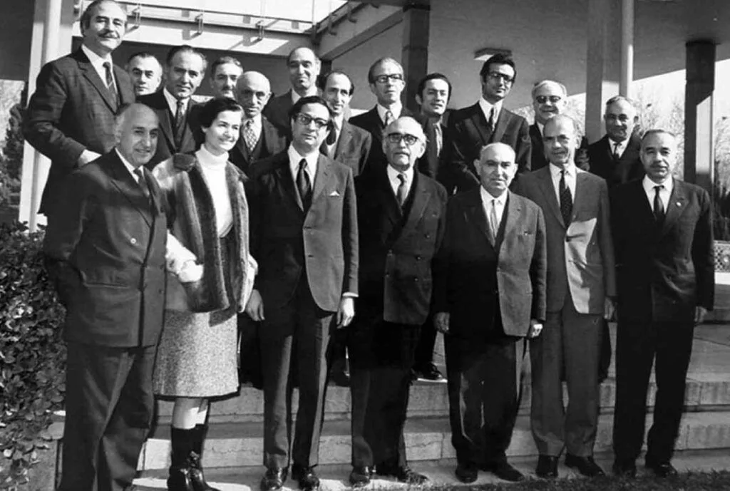 بیوگرافی آلنوش طریان؛ زندگینامه مادر اختر فیزیک ایران_غروب شهر 2 جمعی از اساتید دانشگاه تهران