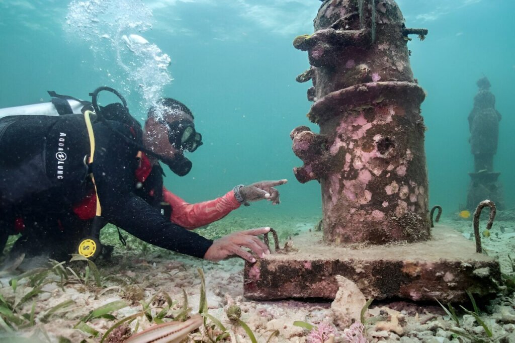 ساخت یک گالری از مجسمه در دریای کارائیب برای حمایتاز مرجانها_غروب شهر 1 1717784679 834 ساخت یک گالری از مجسمه در دریای کارائیب برای حمایتاز