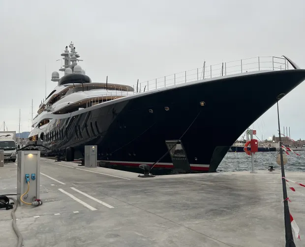 تازه ترین تصاویر از کشتی تفریحی 300 میلیون دلاری مارک زاکربرگ + ویدیو_غروب شهر 3 1718859421 464 تازه ترین تصاویر از کشتی تفریحی 300 میلیون دلاری مارک.webp