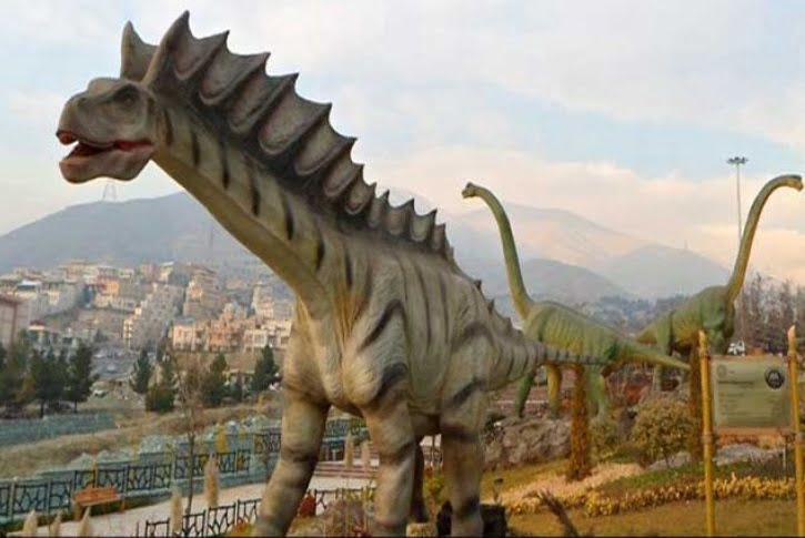 خنک ترین جاهای دیدنی تهران در تابستان پارک ژوراسیک خنک ترین جاهای دیدنی تهران در تابستان
