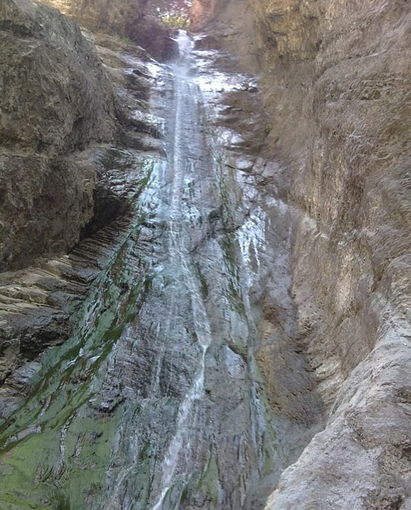 خنک ترین جاهای دیدنی تهران در تابستان آبشار رندان خنک ترین جاهای دیدنی تهران در تابستان