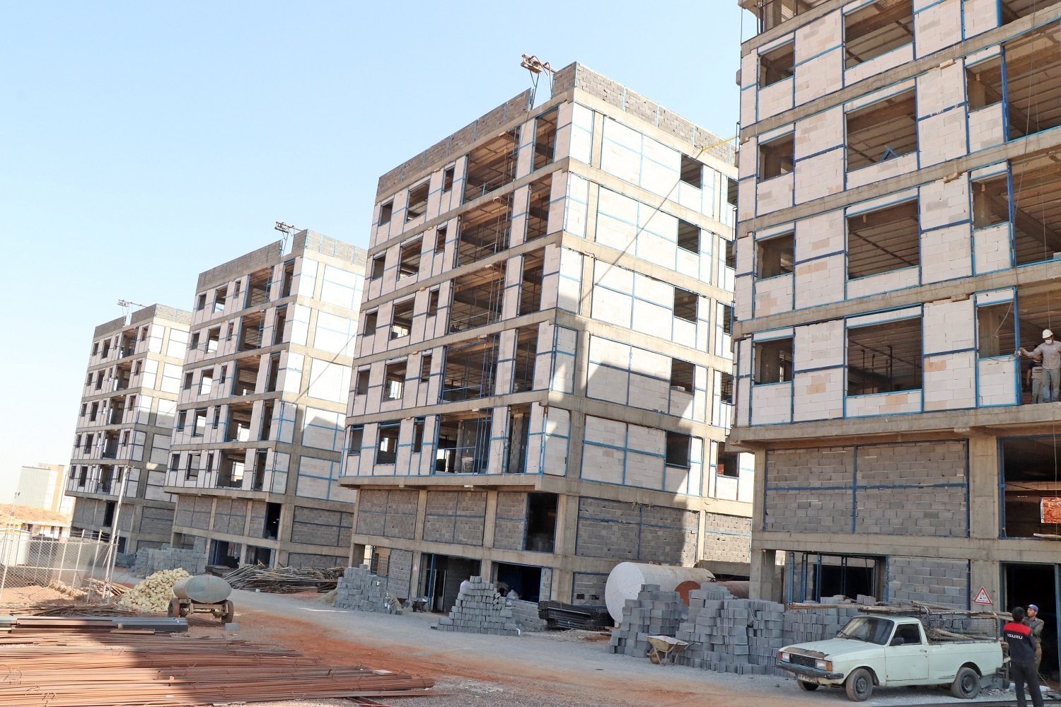 مشکل اشتغال در بویین زهرا حل شده و در این شهرستان بیکار نداریم مشکل اشتغال در بویین زهرا حل شده و در این شهرستان بیکار نداریم