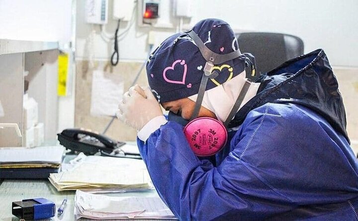 خشونت علیه کادر درمان؛ بیماران همیشه مقصرند؟ + فیلم - غروب شهر 1 خشونت علیه کادر درمان؛ بیماران همیشه مقصرند؟ + فیلم