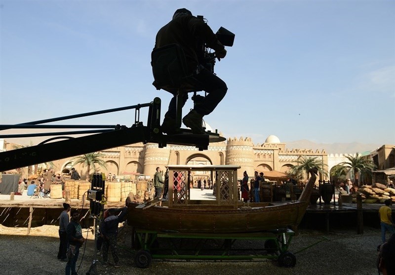 فرهاد اصلانی و امیررضا دلاوری در پشت صحنه «سلمان فارسی»_غروب شهر 1 سریال , تلویزیون , فرهاد اصلانی ,