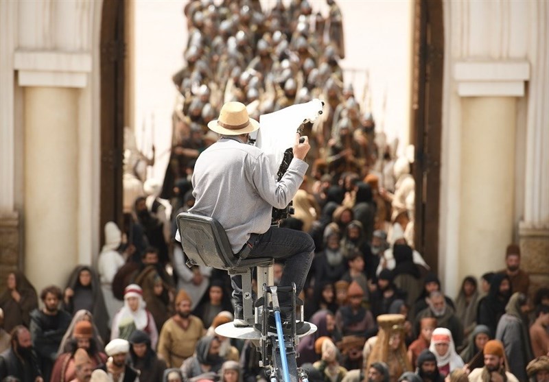 فرهاد اصلانی و امیررضا دلاوری در پشت صحنه «سلمان فارسی»_غروب شهر 6 سریال , تلویزیون , فرهاد اصلانی ,