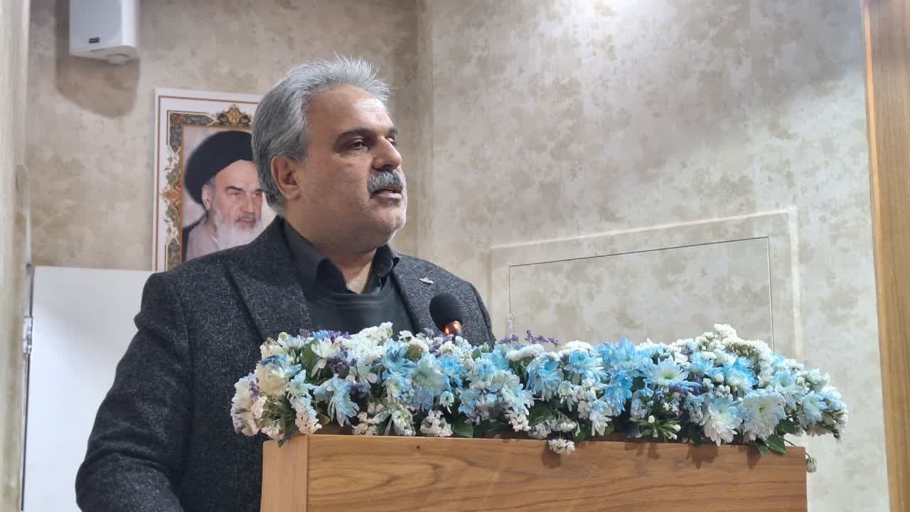 خدمات کارآفرینان در ایجاد اشتغال برای کارگران در شرایط کنونی قابل تقدیر است خدمات کارآفرینان در ایجاد اشتغال برای کارگران در شرایط کنونی قابل تقدیر است