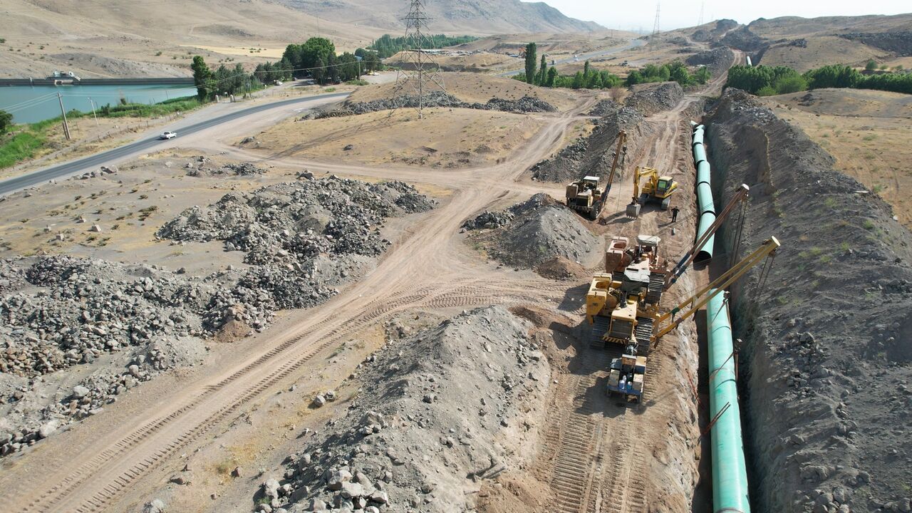 وعده استاندار قزوین در تامین آب محقق شد/ امید تازه برای تامین آب پایدار محمدیه و مهرگان